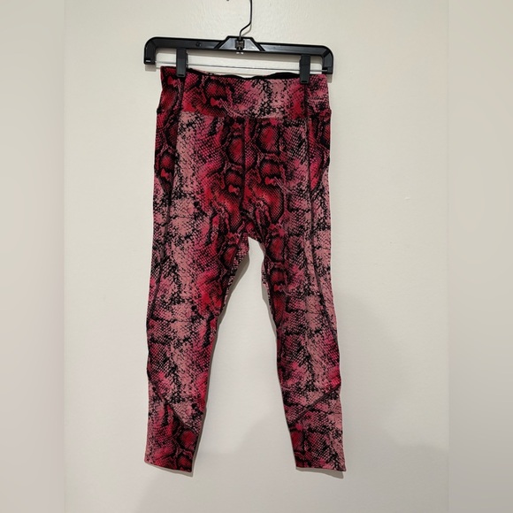 Pink Victoria’s Secret leggings size medium - Picture 1 of 6